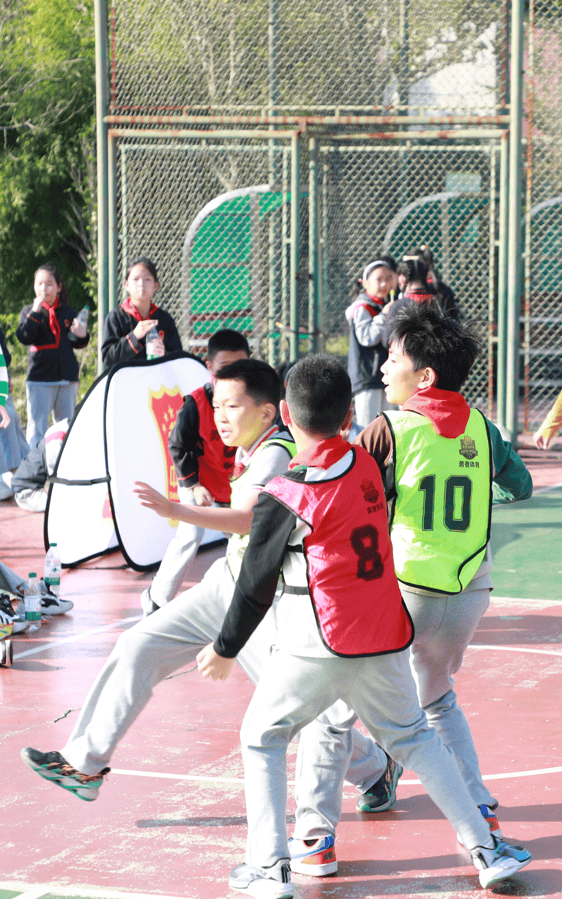 穆古鲁扎迎来十赛季出色发挥，德国队观众热烈欢呼！